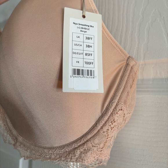 Niya Smoothing Bra in beige 38FF UK / 38H US - Picture 4 of 6